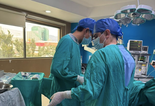 Dr. Ángel David Valdez urólogo